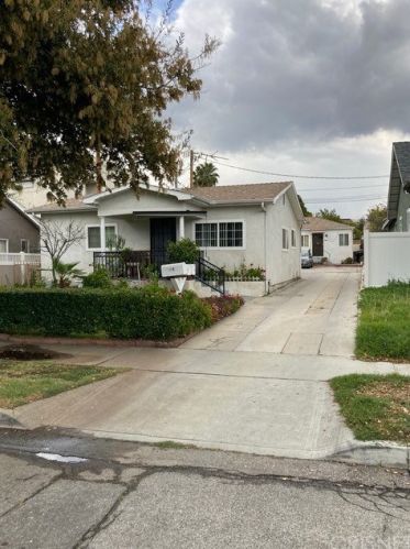 240 Chester St, Glendale, CA 91203-3418