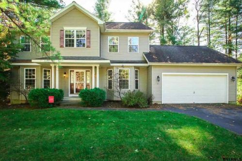 97 Cobble Hill Dr, Fortsville, NY 12831-2525