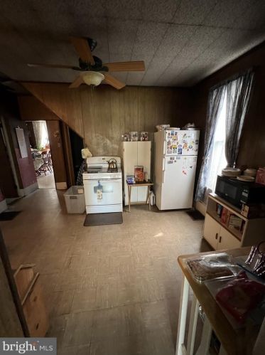 10 Jury St, Highspire PA  17034-1010 exterior