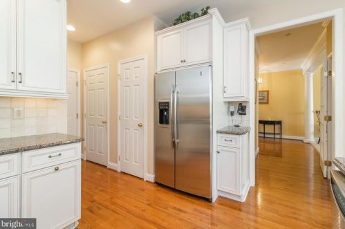 830 Creekview Dr, Blue Bell PA 19422-2729 exterior