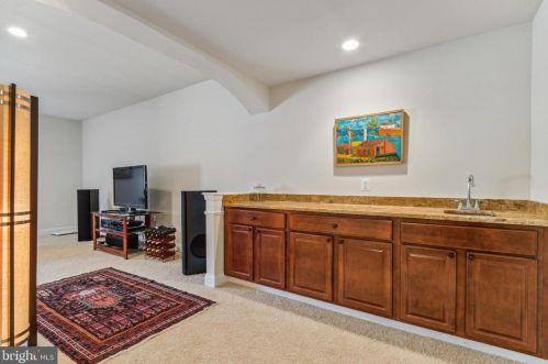 8373 Pedigrue Ct, Gainesville VA  20155-3240 exterior