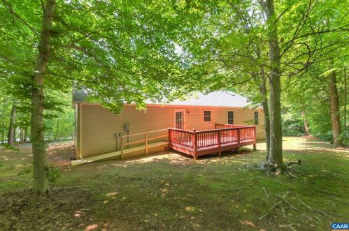 33 Jennings Dr, Bybee VA 22963-3337 exterior