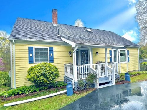 1497 Harkney Hill Rd, Coventry, RI 02816-4707