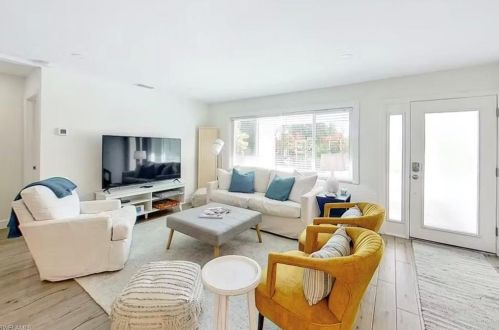 1271 Alhambra Cir, Naples FL 34103-3290 exterior