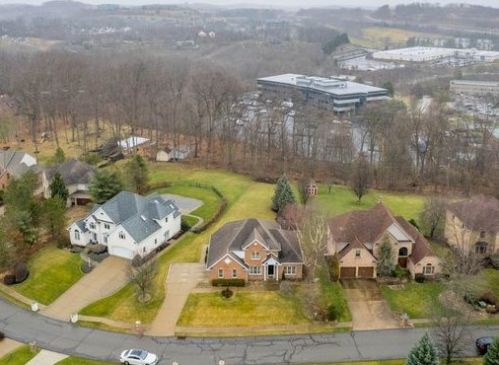 1012 Oak Ridge Rd, Canonsburg, PA 15317-8562