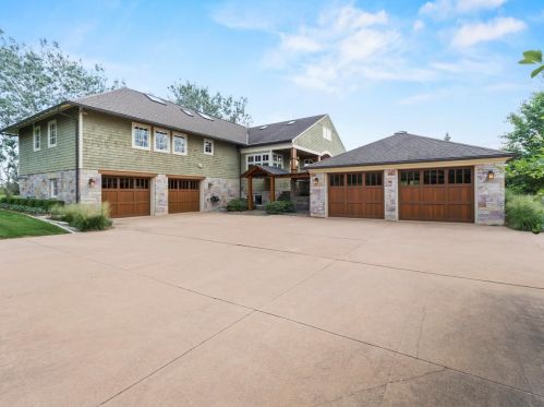 12138 River Rd, Thiensville, WI 53092-2218