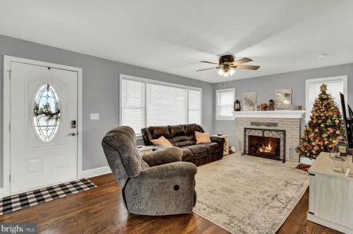1829 Basin Hill Blvd, Carlisle PA  17013-1111 exterior