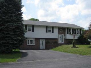 123 Cumberland Ave, Hometown, PA 18252-4300