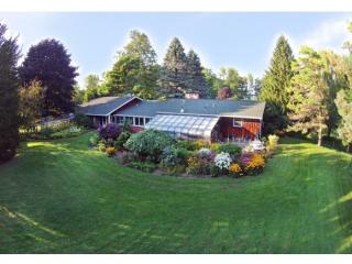 1691 Porters Pt Rd, Colchester VT  05446-9522 exterior