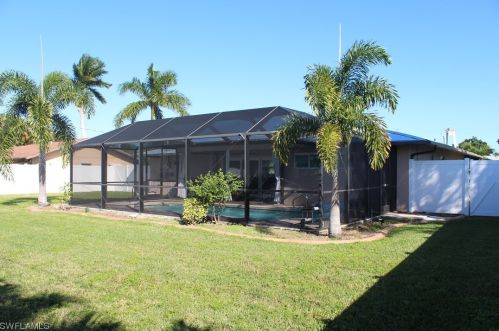 3752 2nd Ave, Cape Coral FL  33904-4807 exterior
