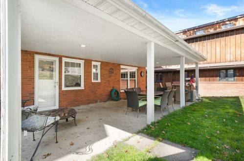 319 Questend Ave, Pittsburgh PA 15228-2461 exterior