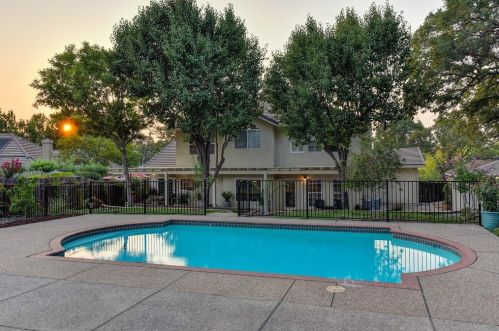 255 American River Canyon Dr, Folsom CA  95630-7142 exterior