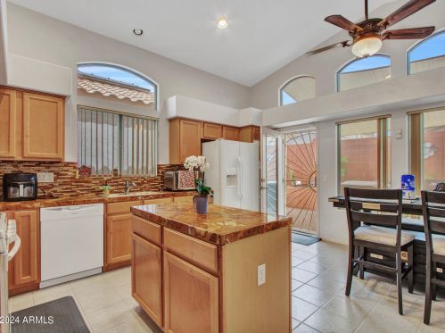 19809 49 Ave, Glendale AZ  85304-4311 exterior