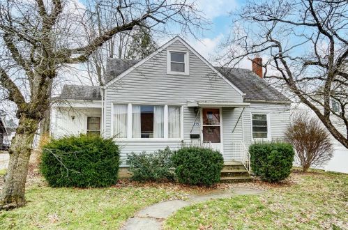 215 Summit St, Sugar Grove Lake, OH 44833-1864