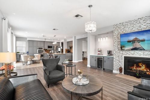 7895 Garden Park St, Chino CA  91708-7659 exterior