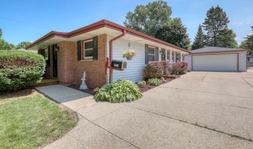 231 Western Ave, Waukesha WI  53188-3147 exterior