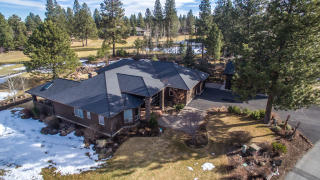 60360 Sunset View Dr, Bend, OR 97702-8111