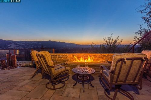 368 Paraiso Dr, Danville, CA 94526-5002