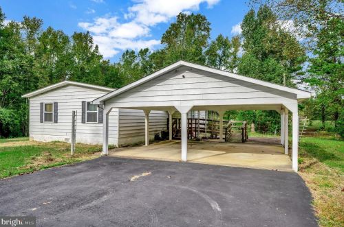 6705 Fisher Dr, Spotsylvania VA  22551-2613 exterior