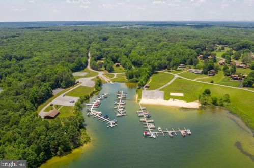 54 Lakeway Rd, Mineral VA  23117-4828 exterior