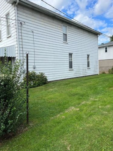 330 James St, Latrobe PA  15650-2933 exterior