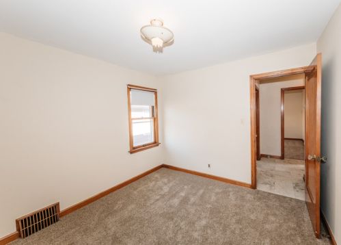 3835 52, Milwaukee WI 53220-3208 exterior