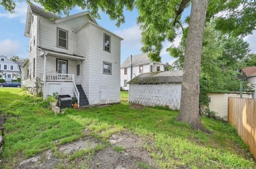 12 Royce Ave, Middletown NY  10940-4708 exterior