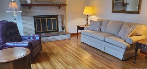 502 Lower Ln, Kensington CT  06037-3116 exterior