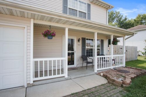 422 Manor Dr, Hobart, IN 46342-2376