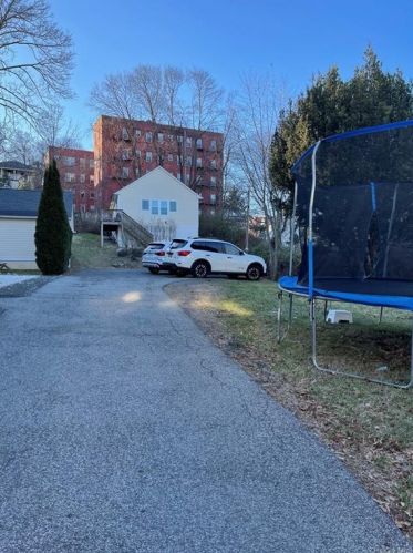 23 Harmon St, White Plains, NY 10606-1417