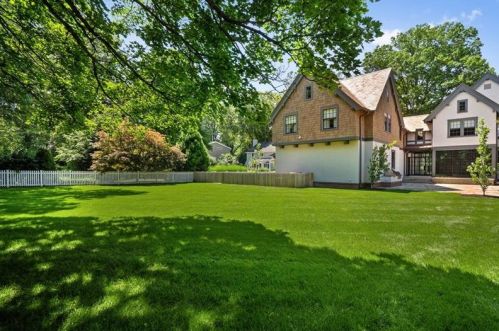 330 Shields Ln, Sewickley PA  15143-1036 exterior