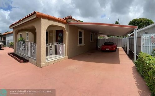 854 31st St, Hialeah, FL 33012-5032