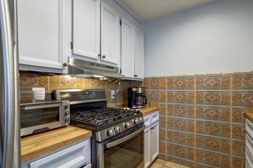 16463 Pine Knoll Rd, Grass Valley CA  95945-8433 exterior