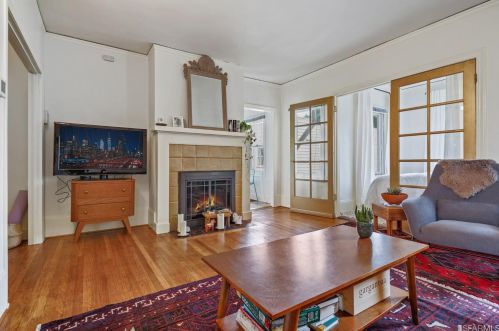 488 41 St, Oakland CA 94609-2466 exterior