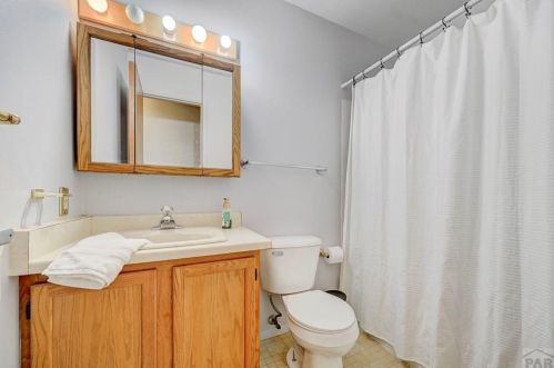 4038 Vly Dr, Pueblo CO 81008-1752 exterior