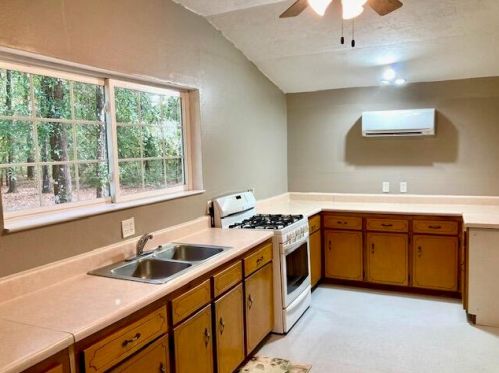 194 Creekside Ln, Defuniak Springs FL  32433-4906 exterior