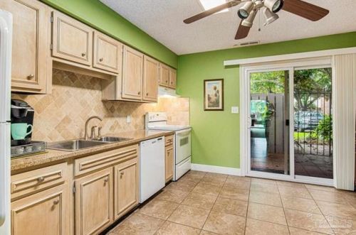 4810 Huron Dr, Pensacola FL  32507-8739 exterior