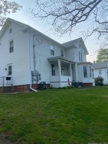 128 Main St, Manchester, CT 06042-3142