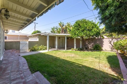 2745 Monogram Ave, Long Beach CA 90815-1536 exterior