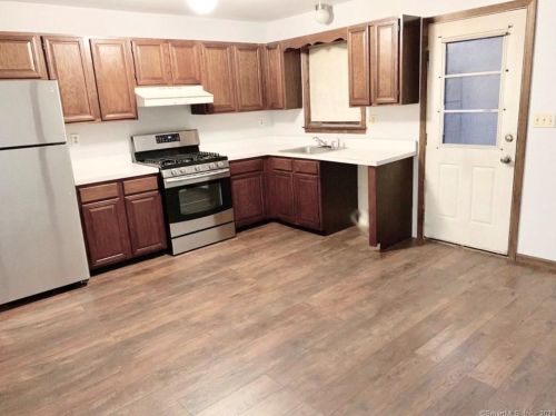 185 Shell St, Bridgeport CT  06605-2725 exterior