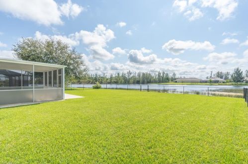 18112 Horizon Vw Blvd, Lehigh Acres FL 33972-4813 exterior