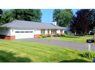 400 Frst Hl Rd, Springfield MA  01128-1215 exterior