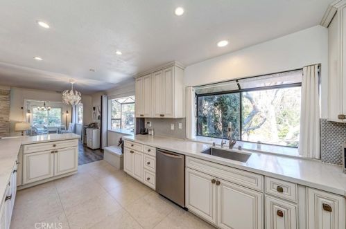 649 Drake Ave, Fullerton CA  92832-1146 exterior