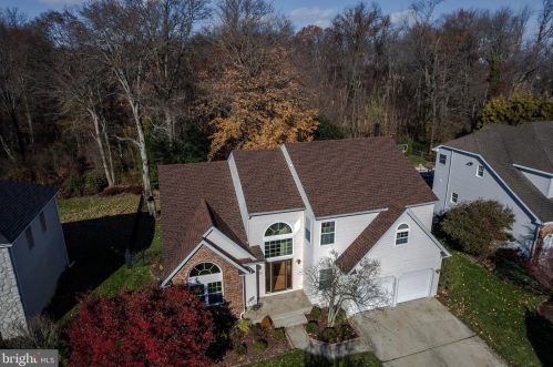 317 Newton Ct, Camden, NJ 08107-1074