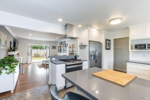 3444 Montgomery Dr, Santa Rosa CA  95405-5142 exterior