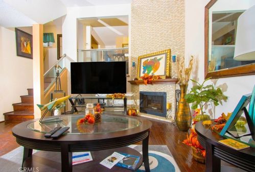 539 220th St, Long Beach, CA 90745-2883