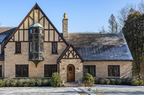 10820 Cedarburg Rd, Thiensville, WI 53092-4302
