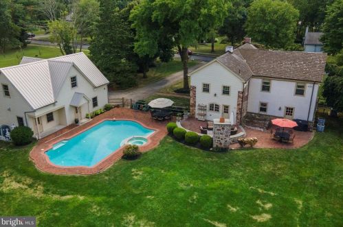 737 Hoover Rd, Blue Bell PA  19422-2015 exterior