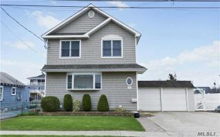 380 East Dr, Copiague, NY 11726-5108