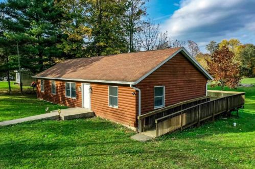 5454 Botts Ln, Petersburg, KY 41080-9302
